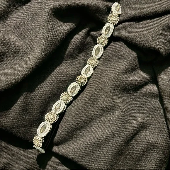 Silve, Whiter and Black Beaded  Crystal Hair Accessory - Picture 4 of 4